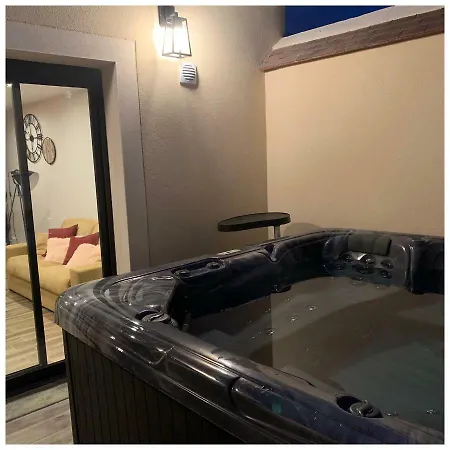 Sylina Spa Avec Jacuzzi Prive Villeblevin Exterior photo