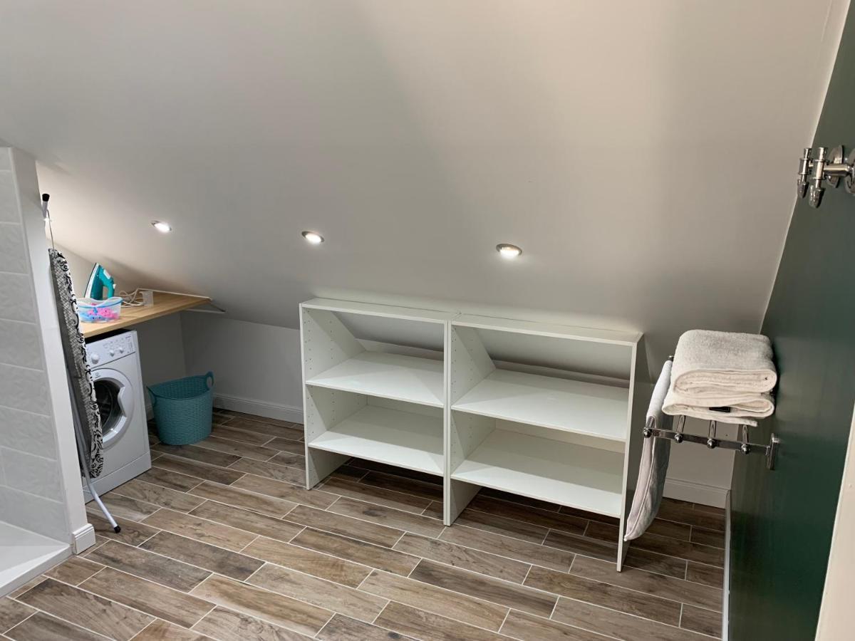 Sylina Avec Jacuzzi Prive Holiday home Villeblevin